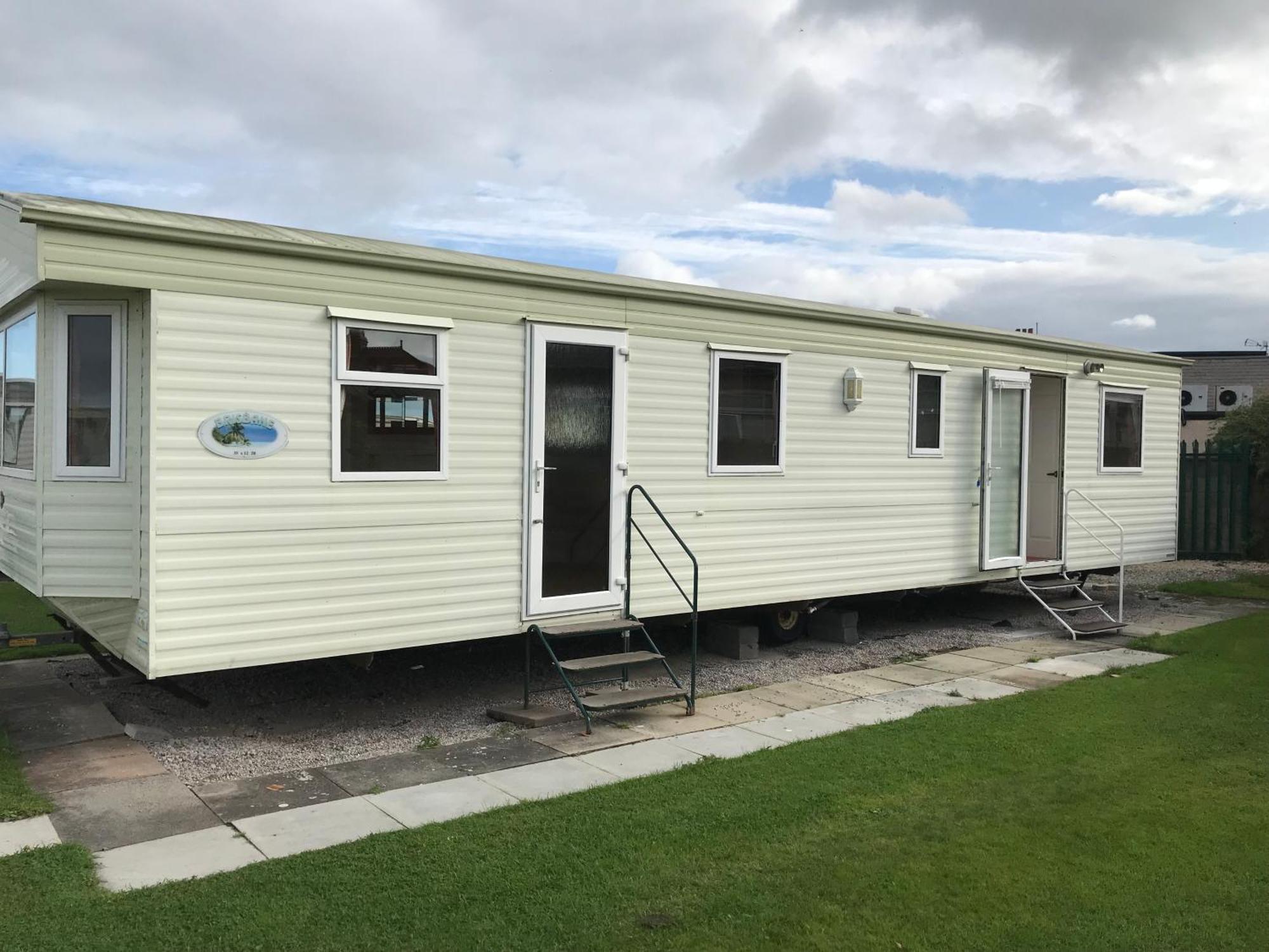 Modern 2 Bedroom Static Caravan - Lyons Kingsley Holiday Park - Pensarn, Abergele - Pet Friendly Eksteriør bilde