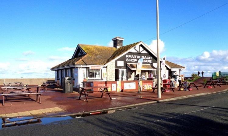 Modern 2 Bedroom Static Caravan - Lyons Kingsley Holiday Park - Pensarn, Abergele - Pet Friendly Eksteriør bilde