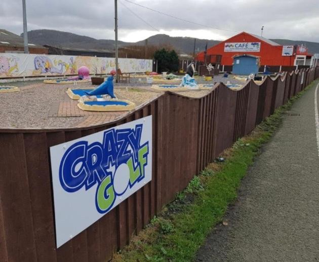 Modern 2 Bedroom Static Caravan - Lyons Kingsley Holiday Park - Pensarn, Abergele - Pet Friendly Eksteriør bilde