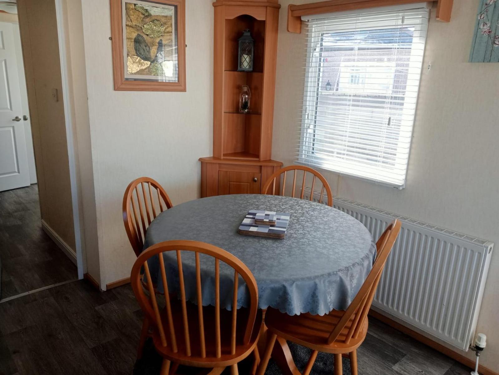 Modern 2 Bedroom Static Caravan - Lyons Kingsley Holiday Park - Pensarn, Abergele - Pet Friendly Eksteriør bilde